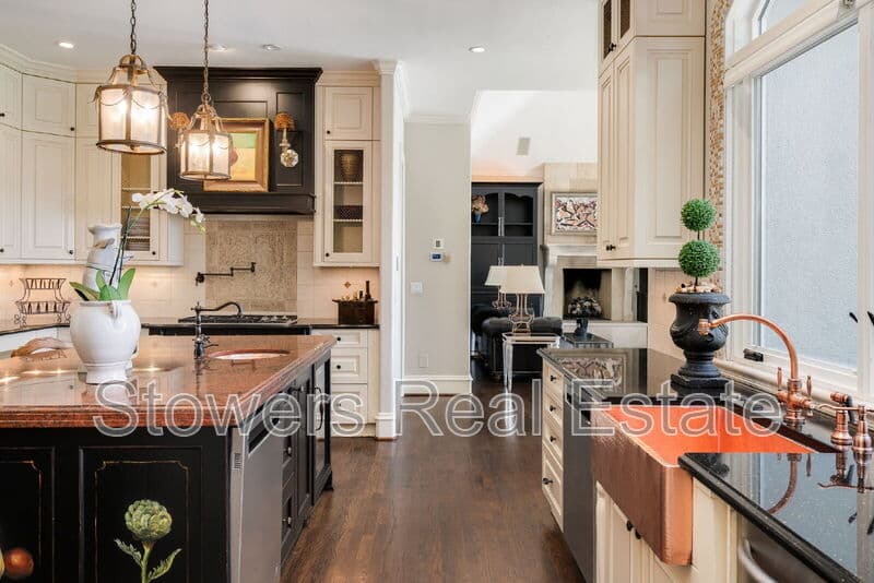 Danville House: 4482 Deer Ridge Rd