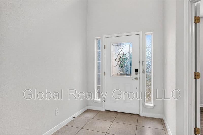San Antonio House: 20614 Cliff Park Ln