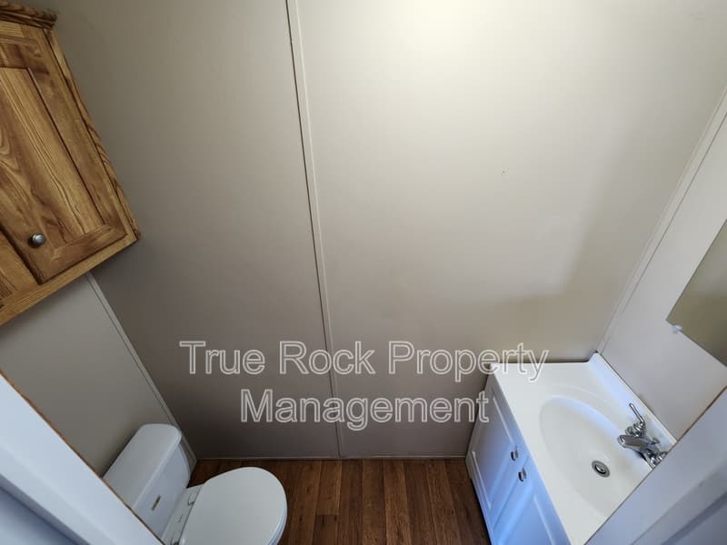 Ada House: 16201 County Road 1525