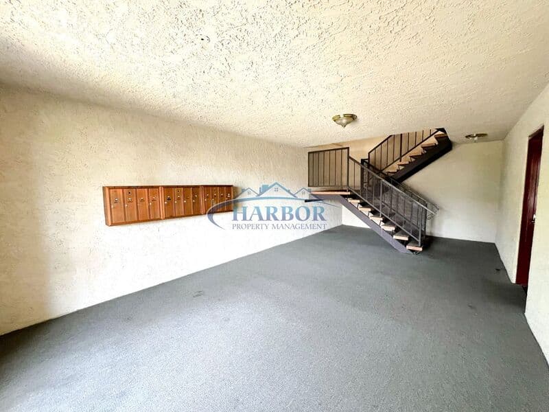San Pedro House: 2315 S. Grand Avenue