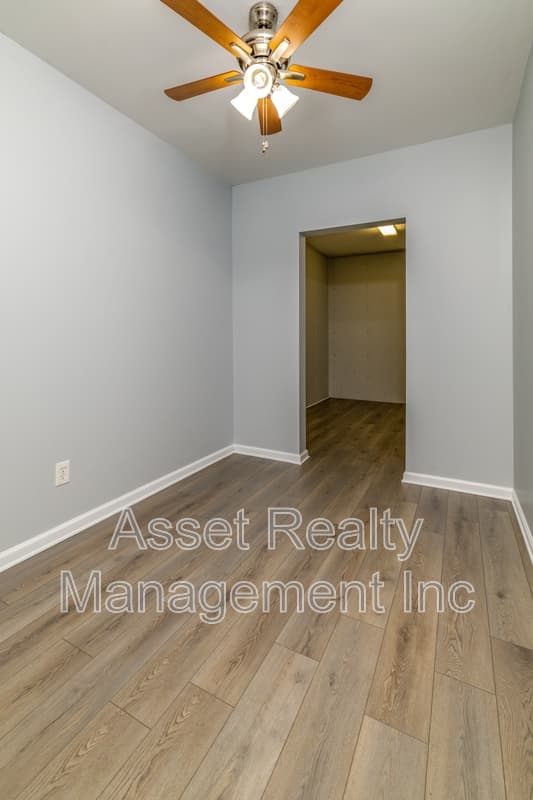 Knoxville House: 1217 Dreamview Lane