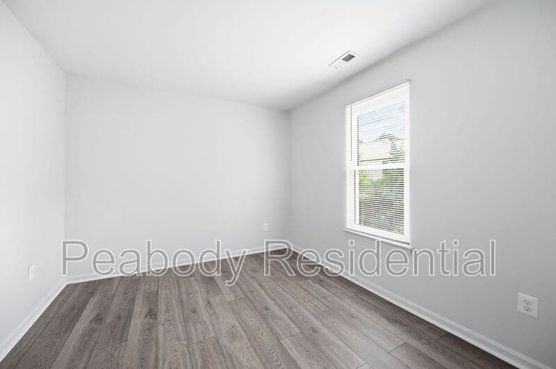 Great Falls House: 10609 Oxford Ct