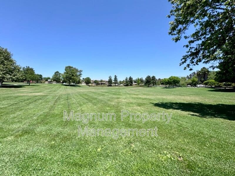 Menifee House: 33602 Magnetite St.