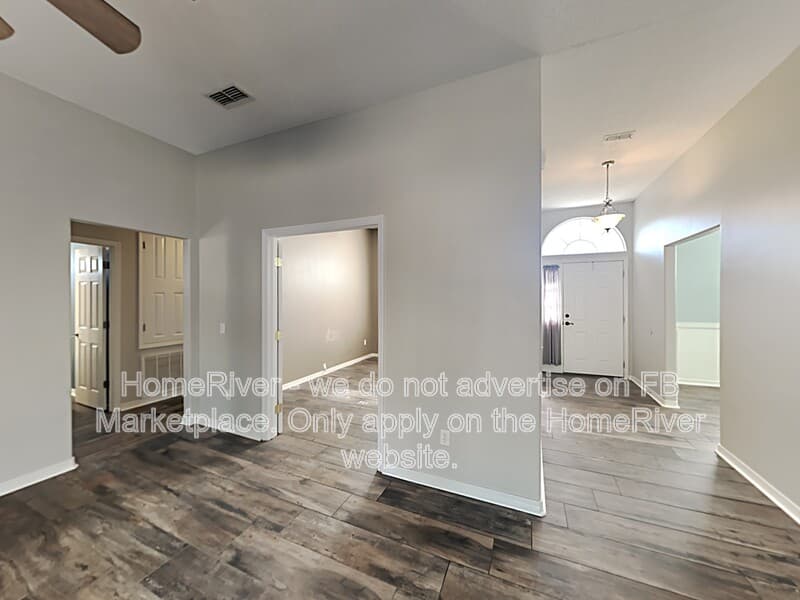 Navarre House: 7036 Sawfish St