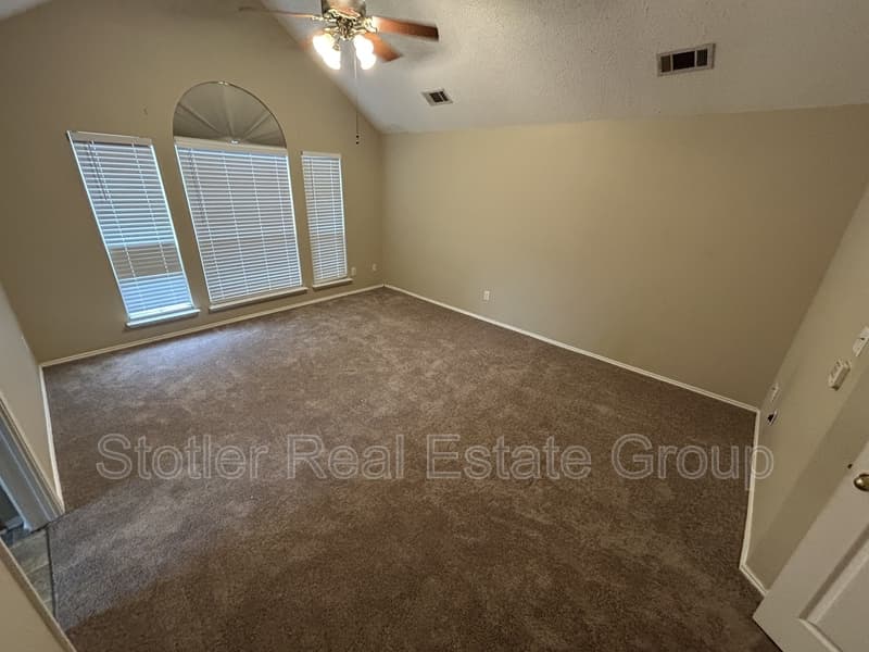 Arlington House: 6720 Tabor Drive