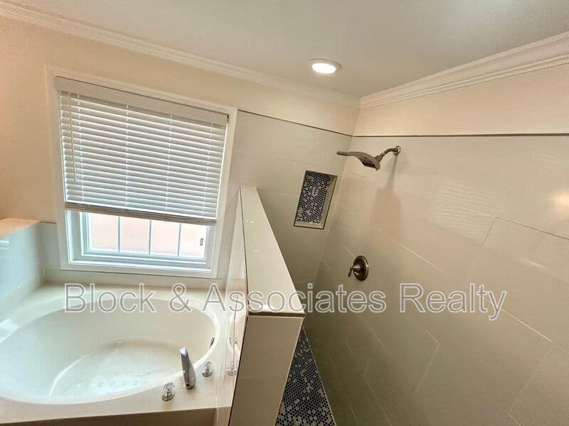 Wake Forest House: 232 Haywicke Place