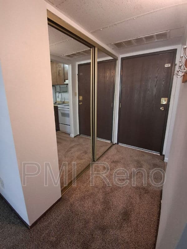 Reno Condo: 1000 Beck St