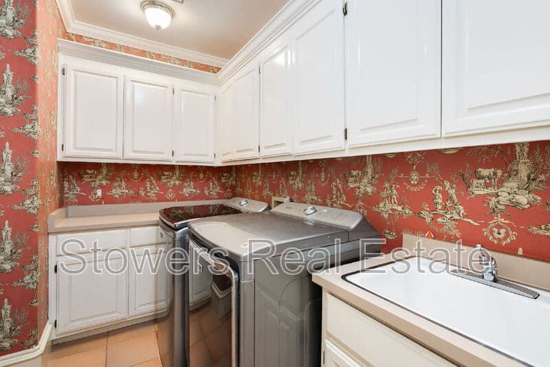 Danville House: 4482 Deer Ridge Rd