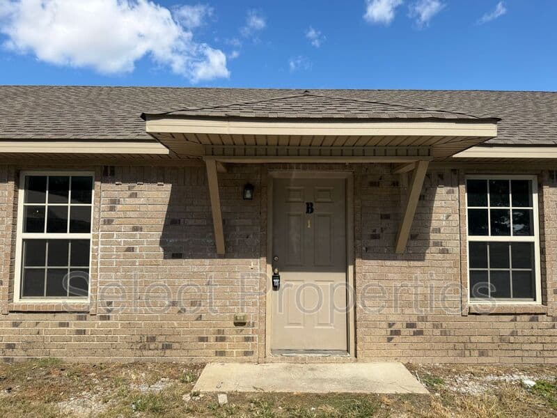 Hoxie House: 901 SE 3rd St