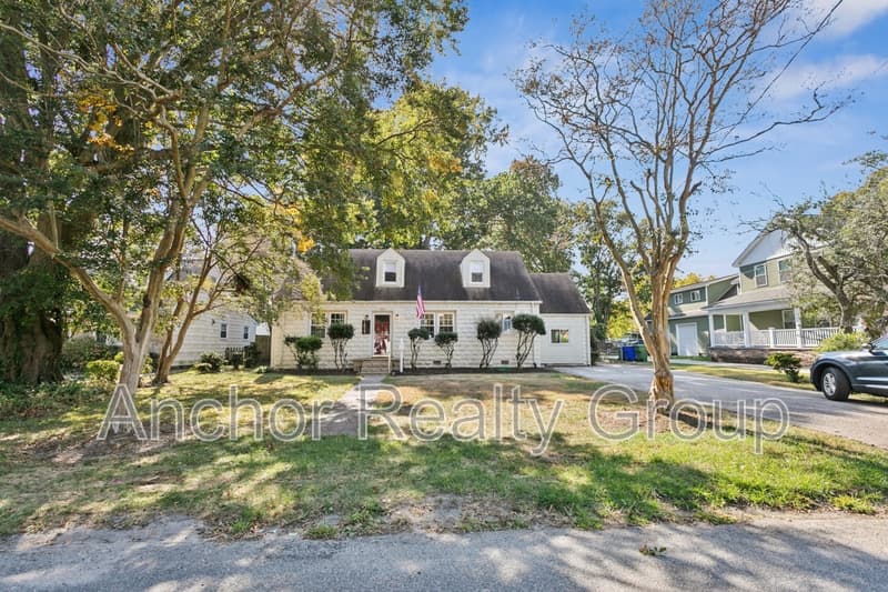 Norfolk House: 1839 Edgewood Avenue
