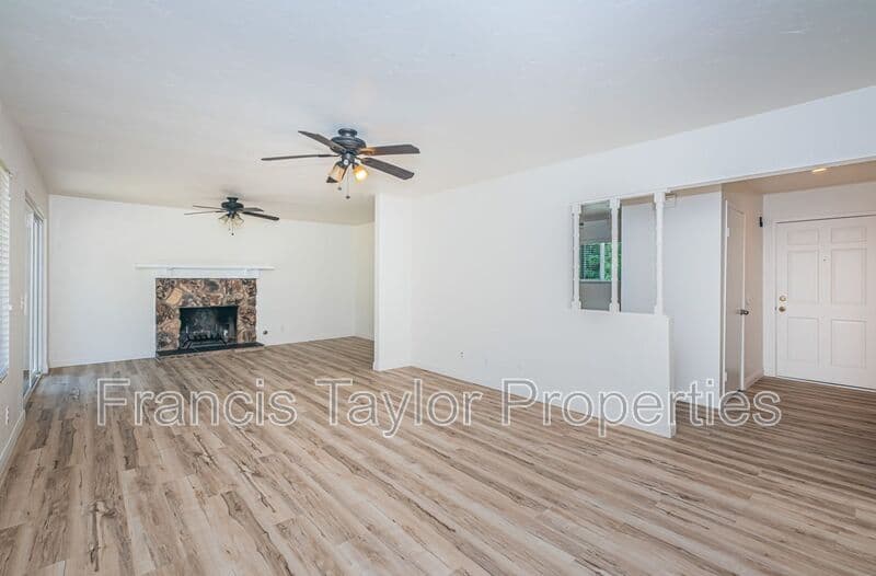 San Marcos House: 1445 Glen Avon Drive