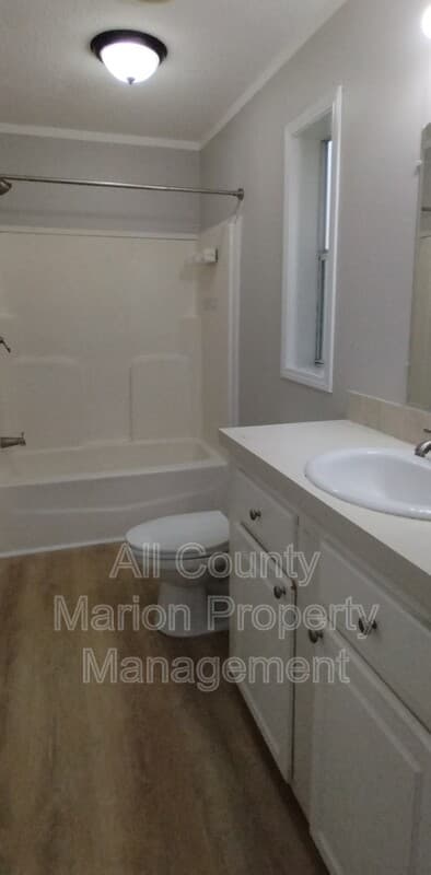 Summerfield House: 14411 SE 25th Ave