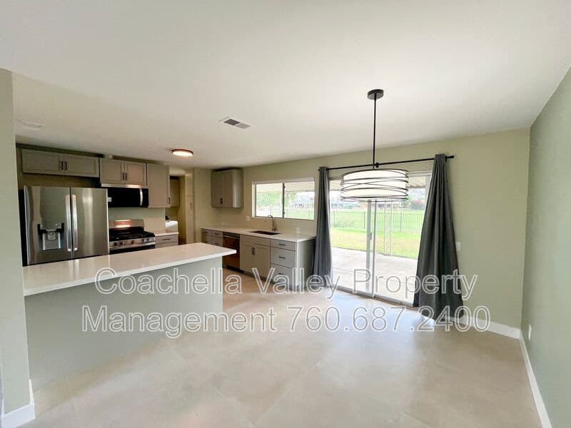 Palm Desert House: 76723 New York Ave