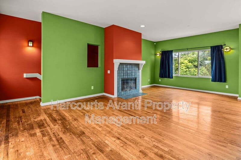 San Diego House: 1352 24th Street