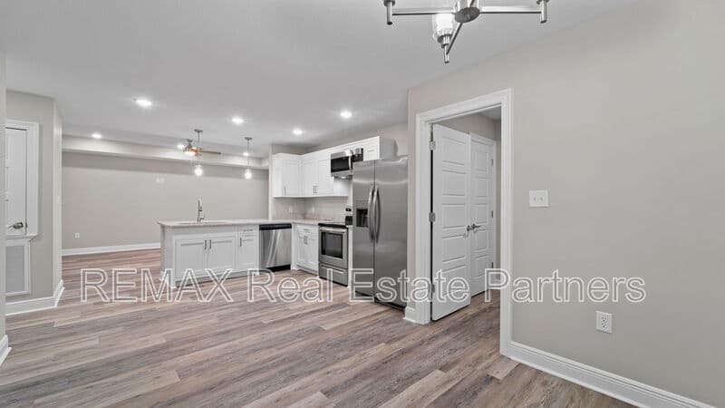 Petal Condo: 19 Bellamy Ln