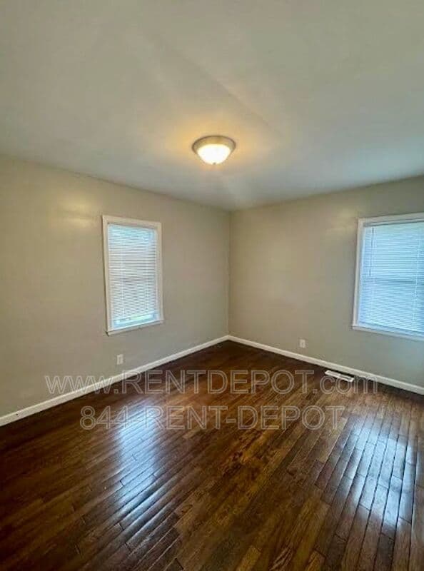 Evansville House: 1040 Covert Ave