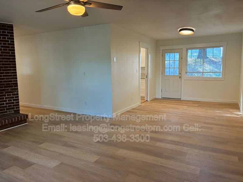 Adair Village Condo: 5160 NE Willamette Ave