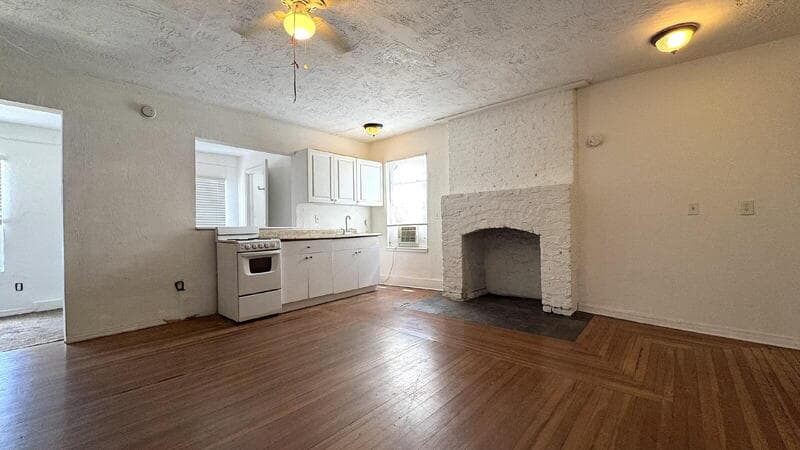 Daytona Beach Condo: 419-421 N Wild Olive Ave