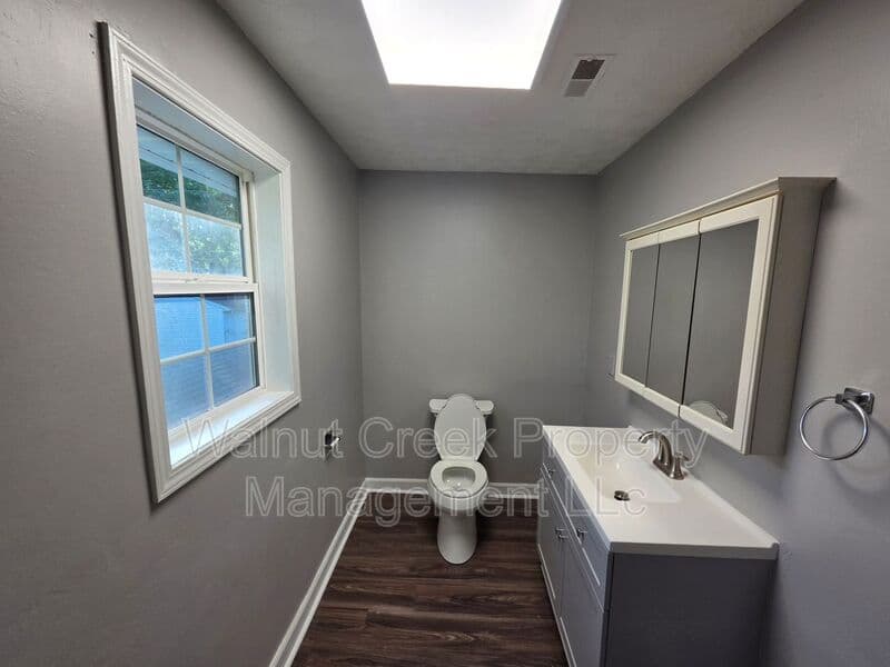 Elyria Condo: 41547 Elmwood St