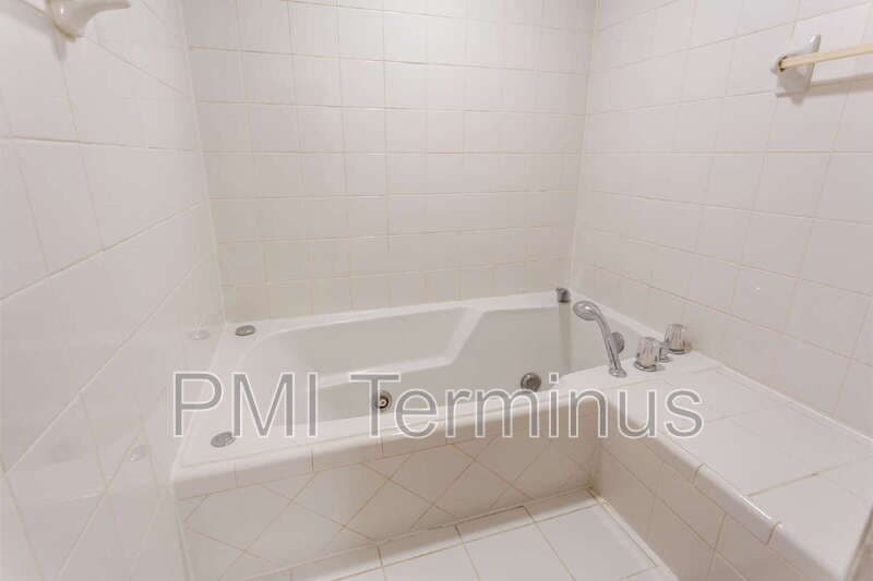 Marietta Townhome: 2672 Moss Lane
