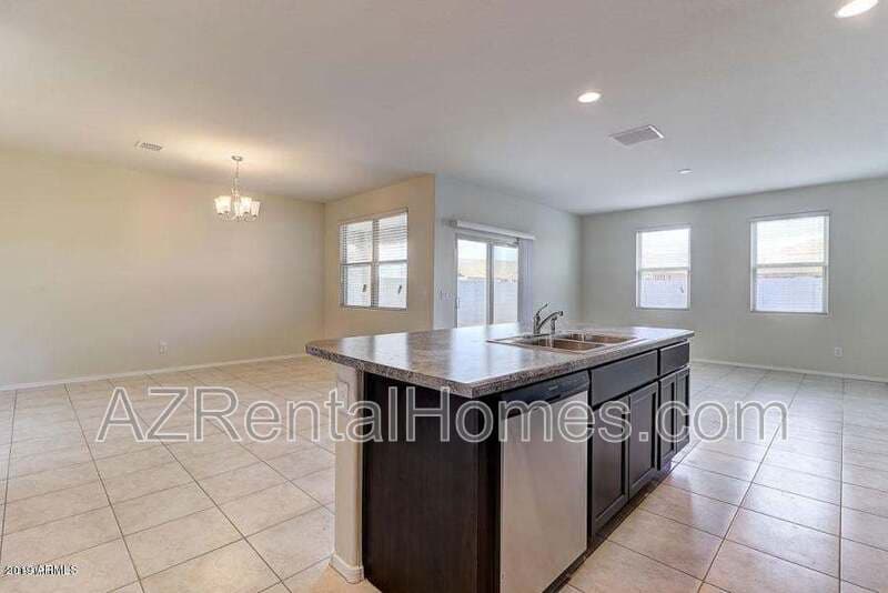 Maricopa House: 37748 W Bello Ln