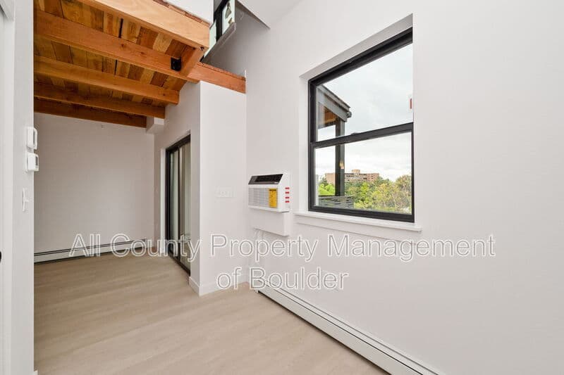 Boulder Condo: 2301 Pearl St