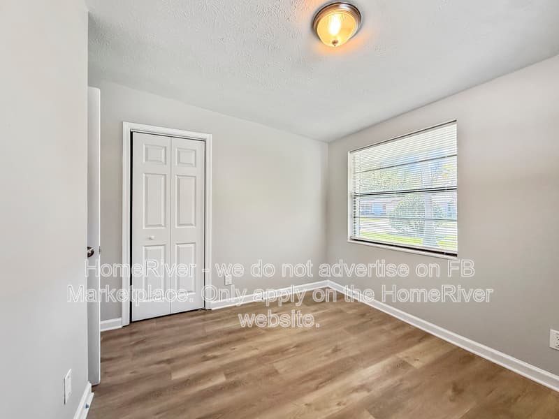 Jacksonville House: 4231 Sabine Dr