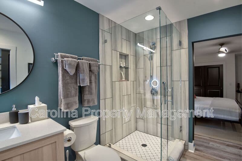 Charlotte House: 3945 Rockfern Rd