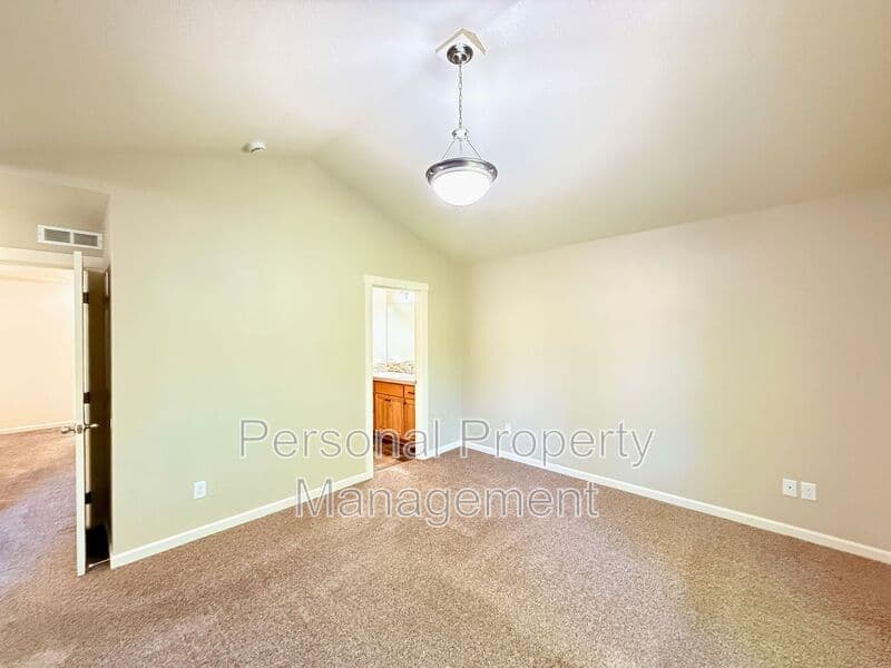 Vancouver House: 137 NW 76th St