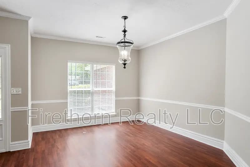 North Augusta House: 932 Sudlow Lake Road