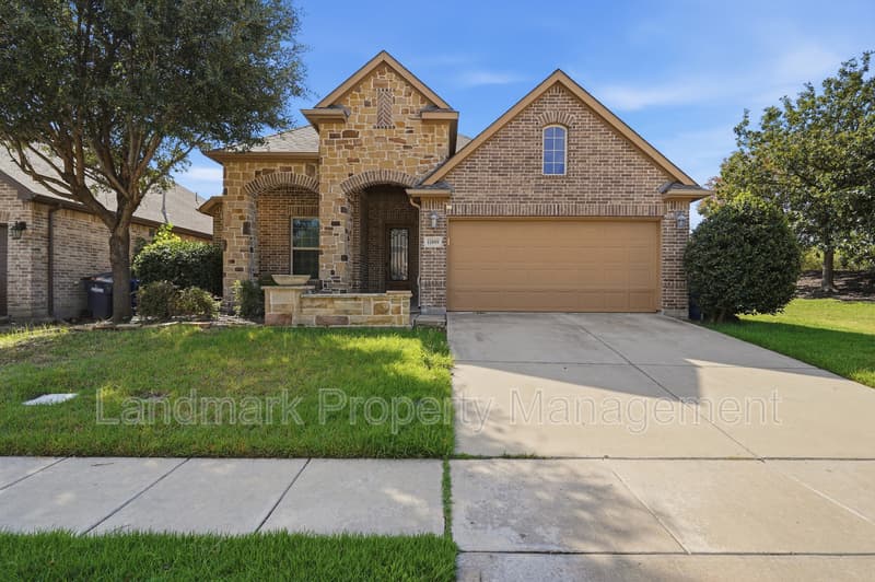 McKinney House: 11809 Bertram