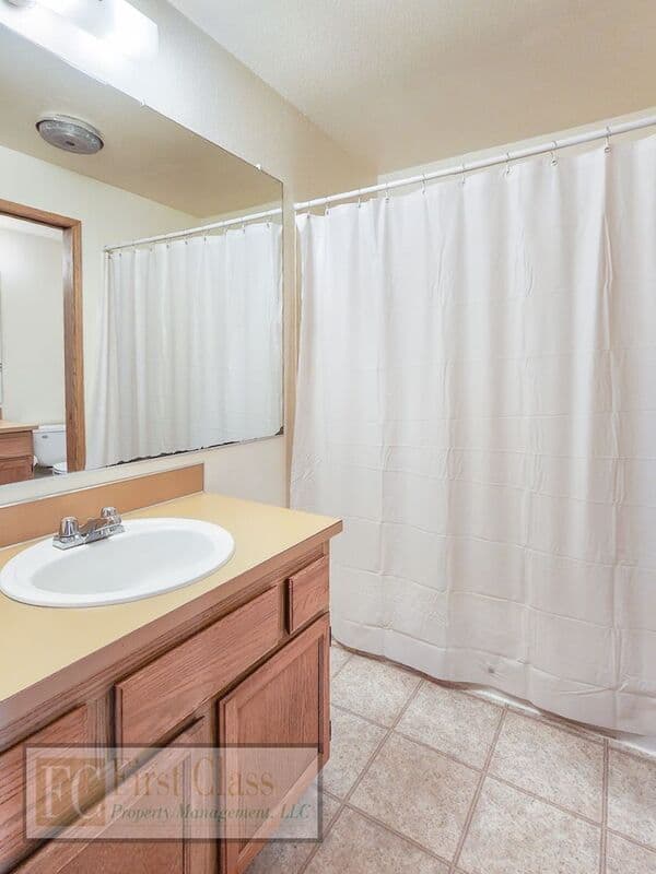 BEAVERTON Condo: 4824 SW MURRAY BLVD