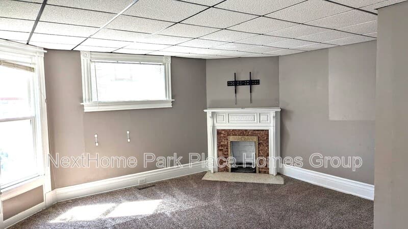 Bay City House: 407 N. Lincoln St. - 1