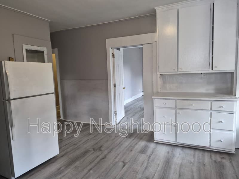 Middletown House: 46 Green StreetUnit 2B