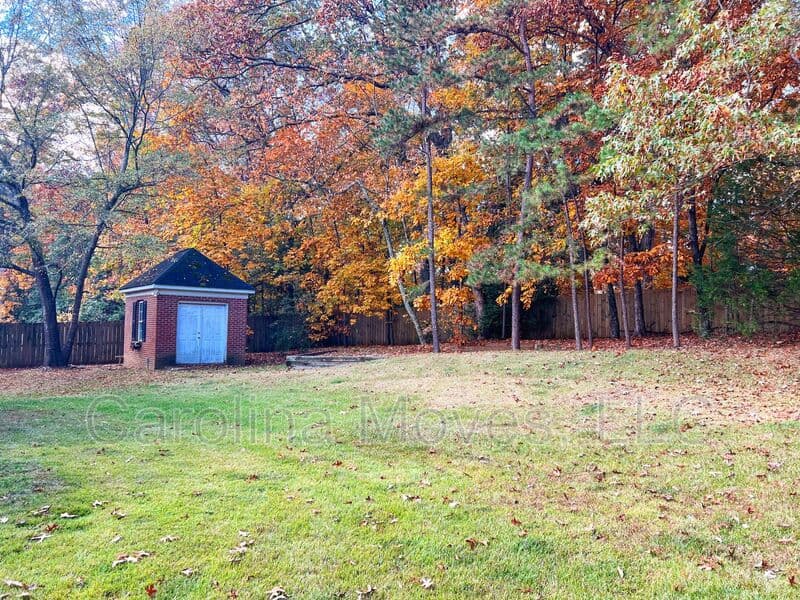 Simpsonville House: 702 Carriage Hill Road