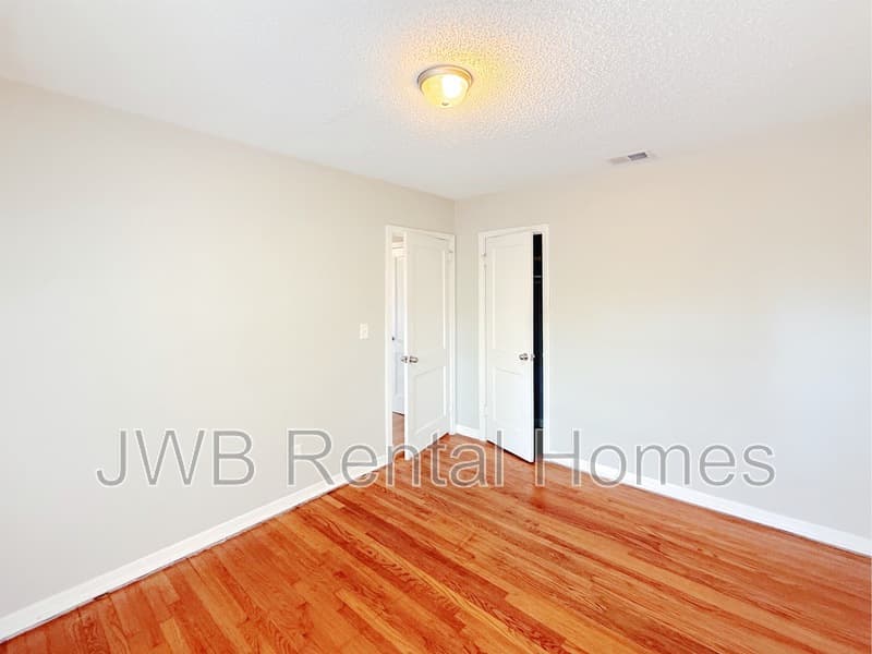 Jacksonville House: 2604 Lowell Ave