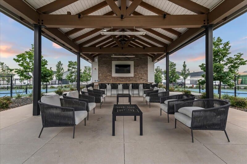 Star House: 2218 North Leatherwood Avenue