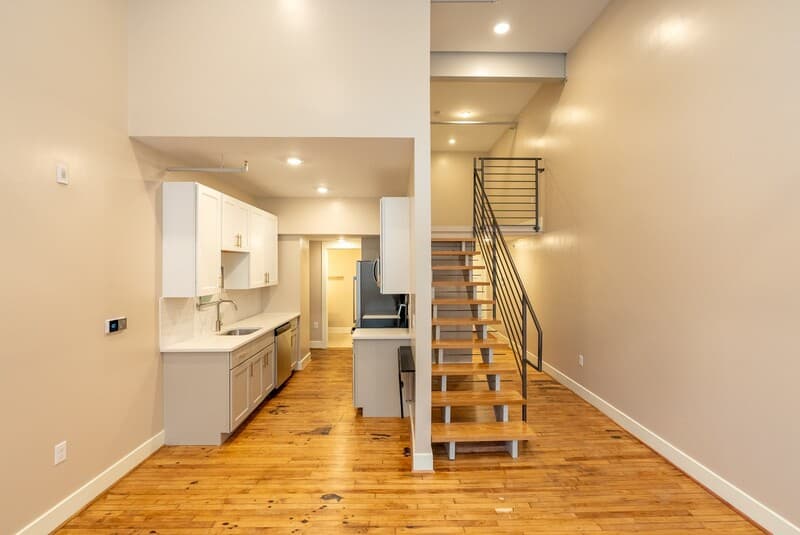 Harrisonburg Condo: 157-104 N. Main Street