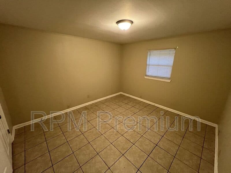 Baton Rouge House: 3280 Crestaire Dr