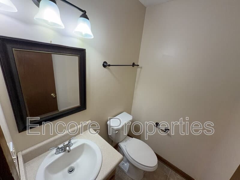 Knightdale House: 1125 Bermuda Run