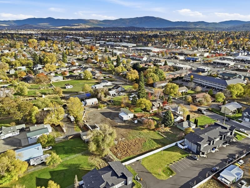 Spokane Valley House: 12707 East Main Avenue - 1
