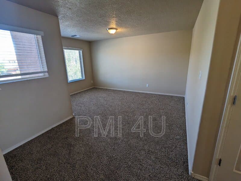 Albuquerque House: 2035 Ferndale DR SE