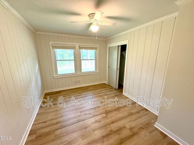 Cary House: 408 Marjorie Dr