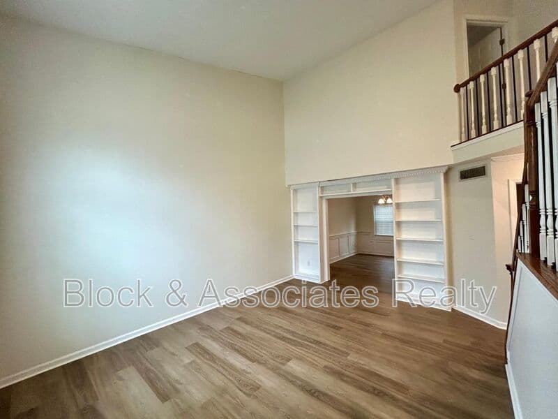 Wake Forest House: 232 Haywicke Place