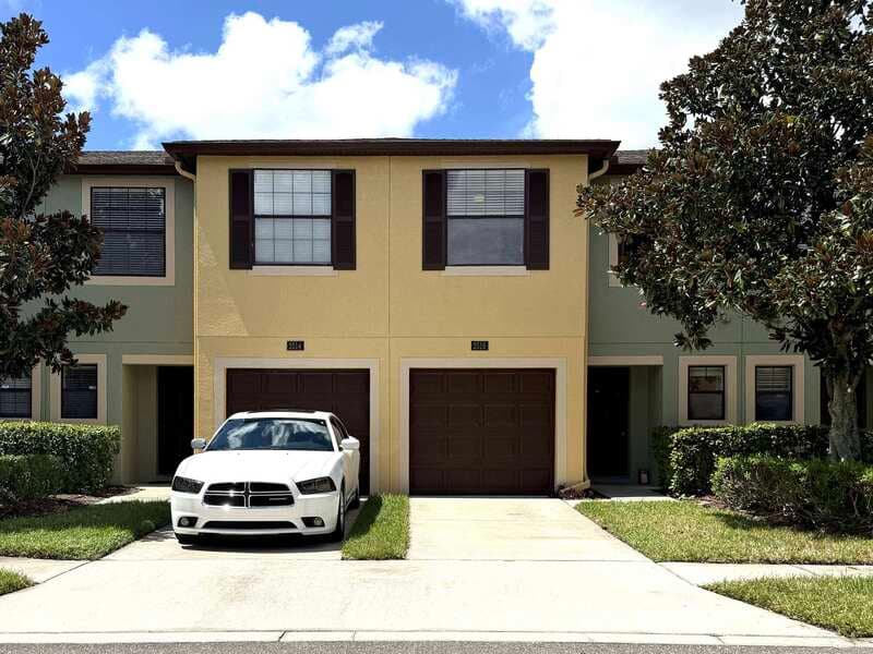 Brandon Townhome: 2516 Oleander Lakes Drive
