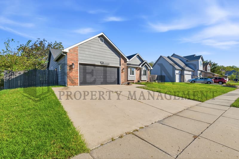 Wichita House: 9228 East Mount Vernon Street