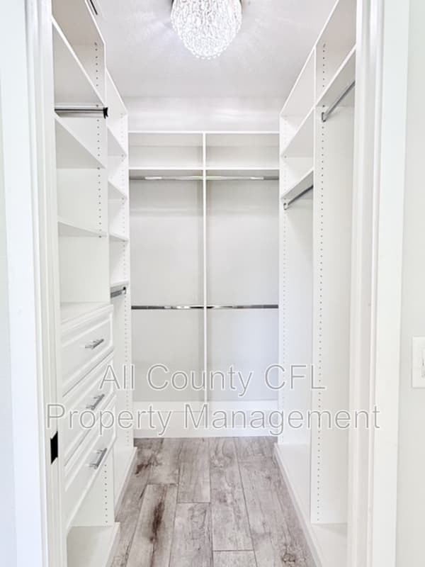 Orlando House: 2408 Corrine Drive