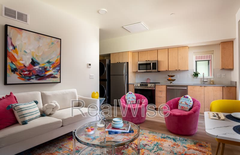 Ashland House: 1244 Quincy St