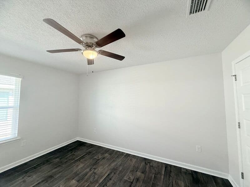 Milton House: 5784 Guinevere Ln