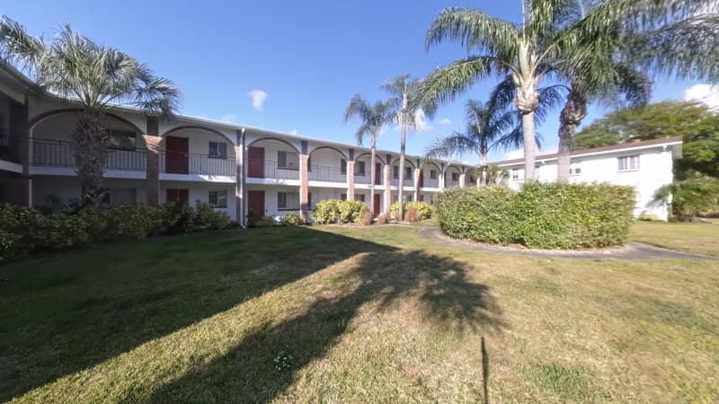 St. Petersburg Condo: 4729 39th Avenue North - 101